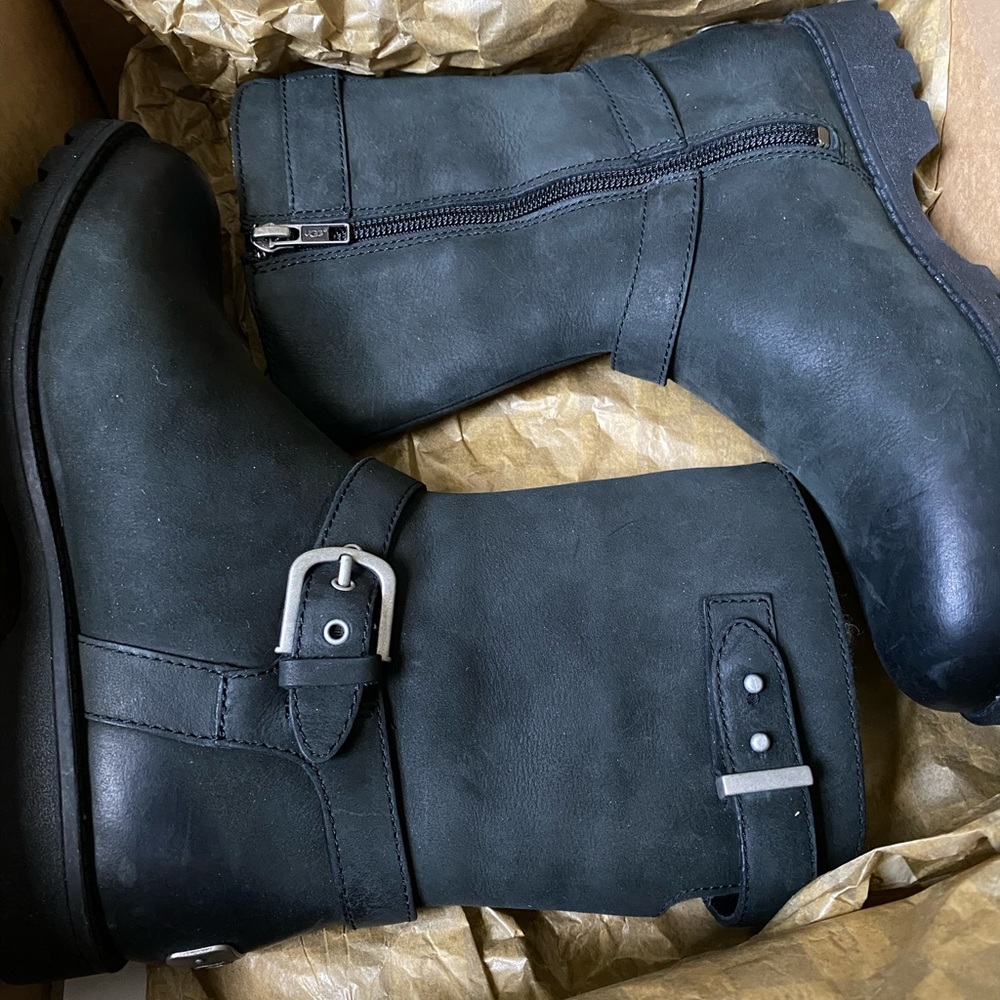 UGG 5 W Grandle 1004133